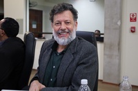 Aprovado, em 1º turno, projeto que pretende priorizar autistas e PCDs em programas habitacionais