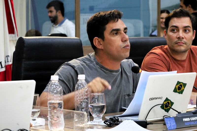 Aprovado PL que proíbe que condenados por feminicídio e outros crimes ocupem cargos públicos