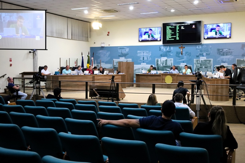 Aprovados reajustes para servidores municipais