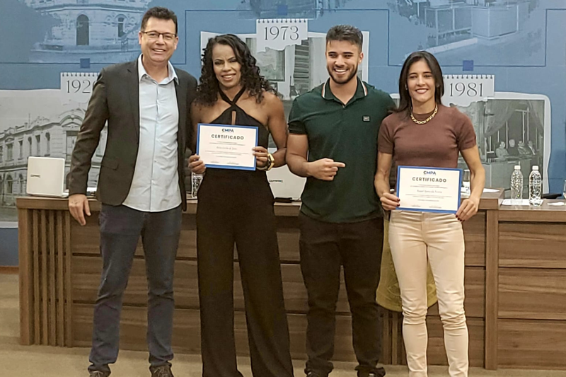 Atletas de Pouso Alegre são homenageadas pela Câmara