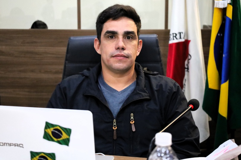 Câmara aprova, em 1ª votação, projeto que pretende prever igualdade para autistas em escolas privadas