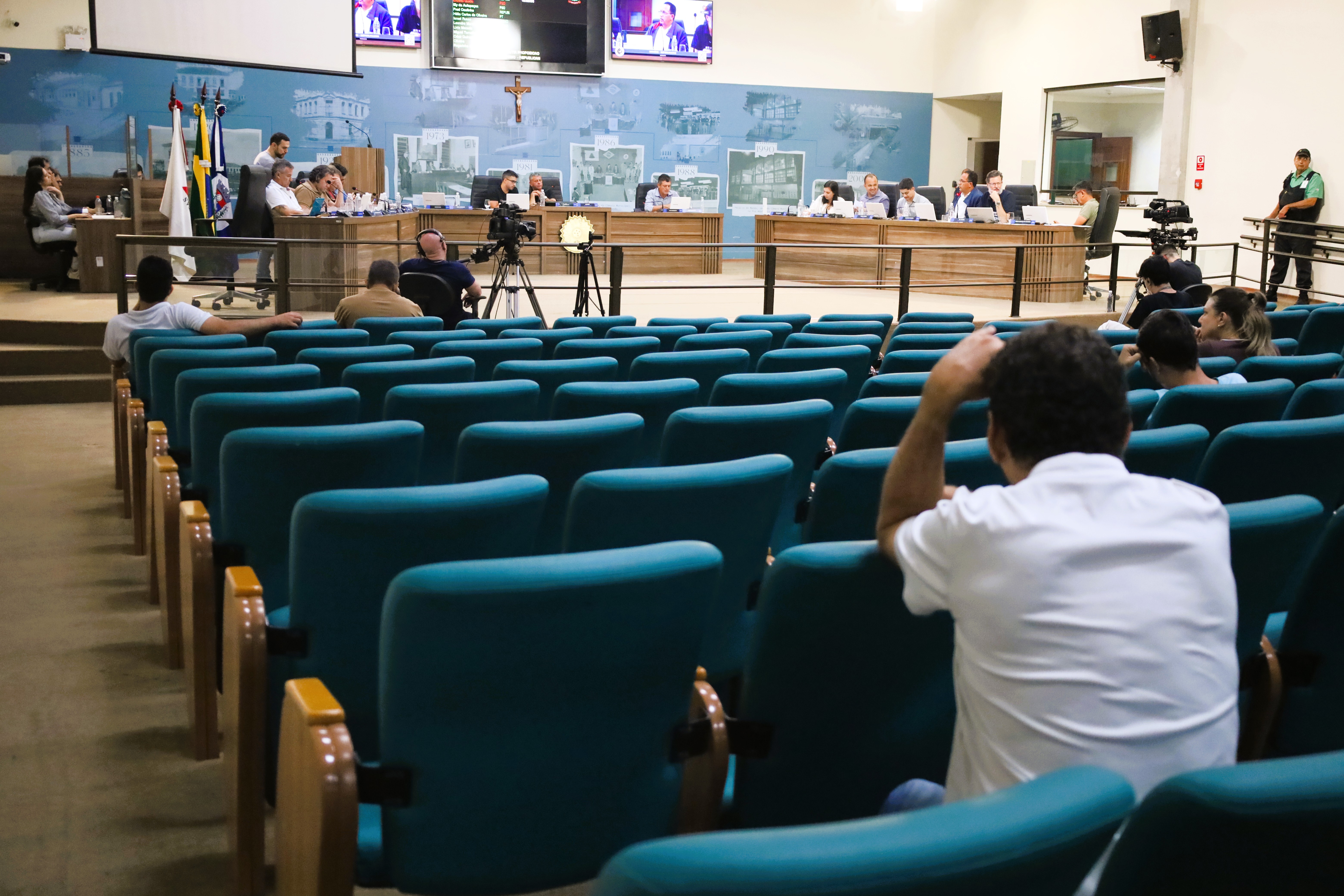 Câmara aprova projeto que simplifica regras para eventos comunitários em espaços públicos