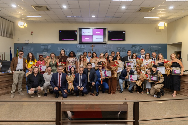 Câmara entrega o Diploma Mulher Cidadã para 16 homenageadas