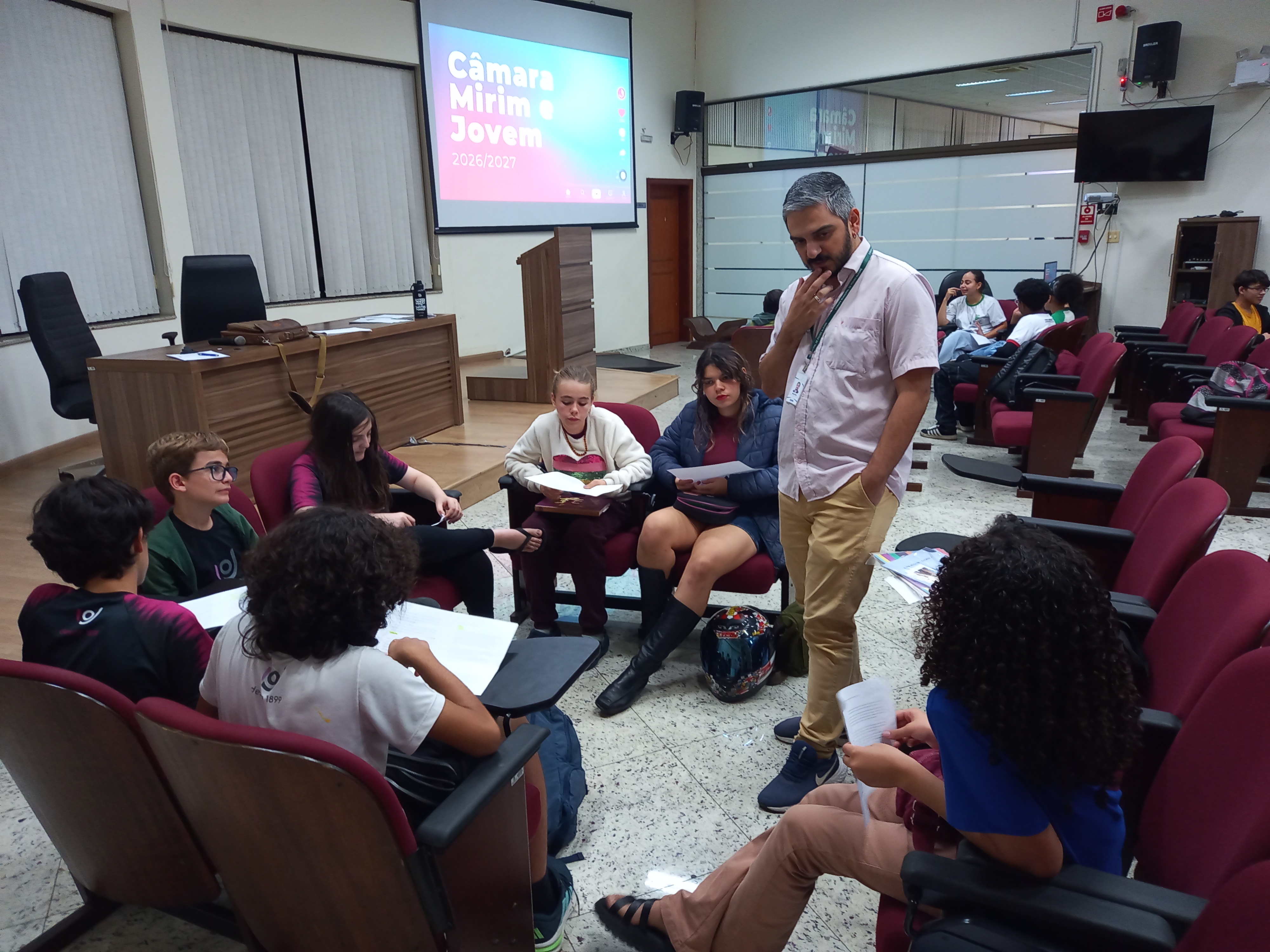 Câmara Mirim e Jovem: atividade prática debate questões relacionadas aos princípios da Administração Pública