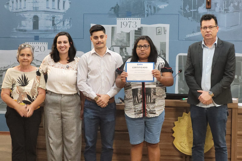 Dona Lia é homenageada postumamente pela Câmara