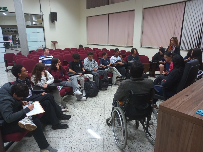 Parlamento Jovem: ELPA promove roda de conversa sobre inclusão com servidores PcDs da Câmara Municipal