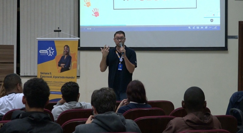 Parlamento Jovem recebe palestra sobre comunicação inclusiva