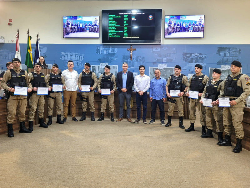 Polícia Militar é homenageada pela Câmara de Pouso Alegre