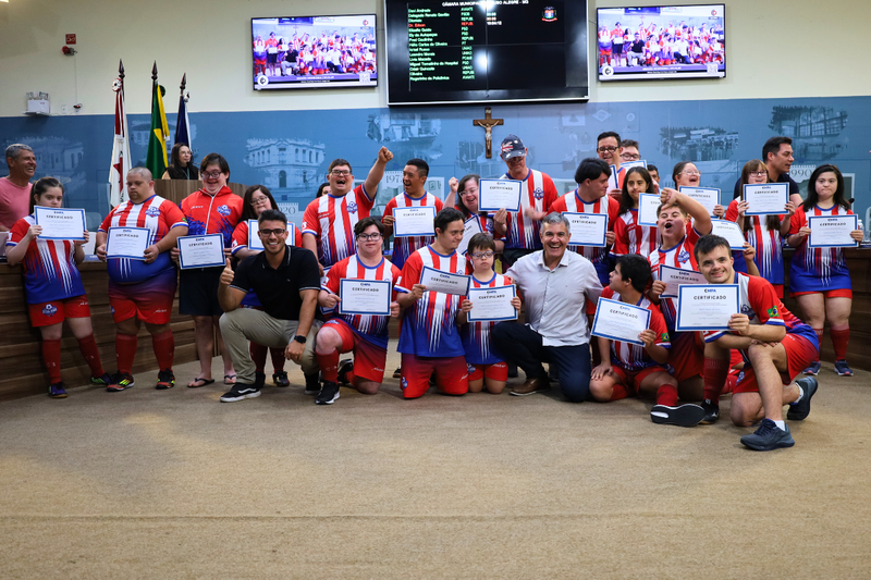 Projeto Futsal Down recebe homenagem na Câmara de Pouso Alegre