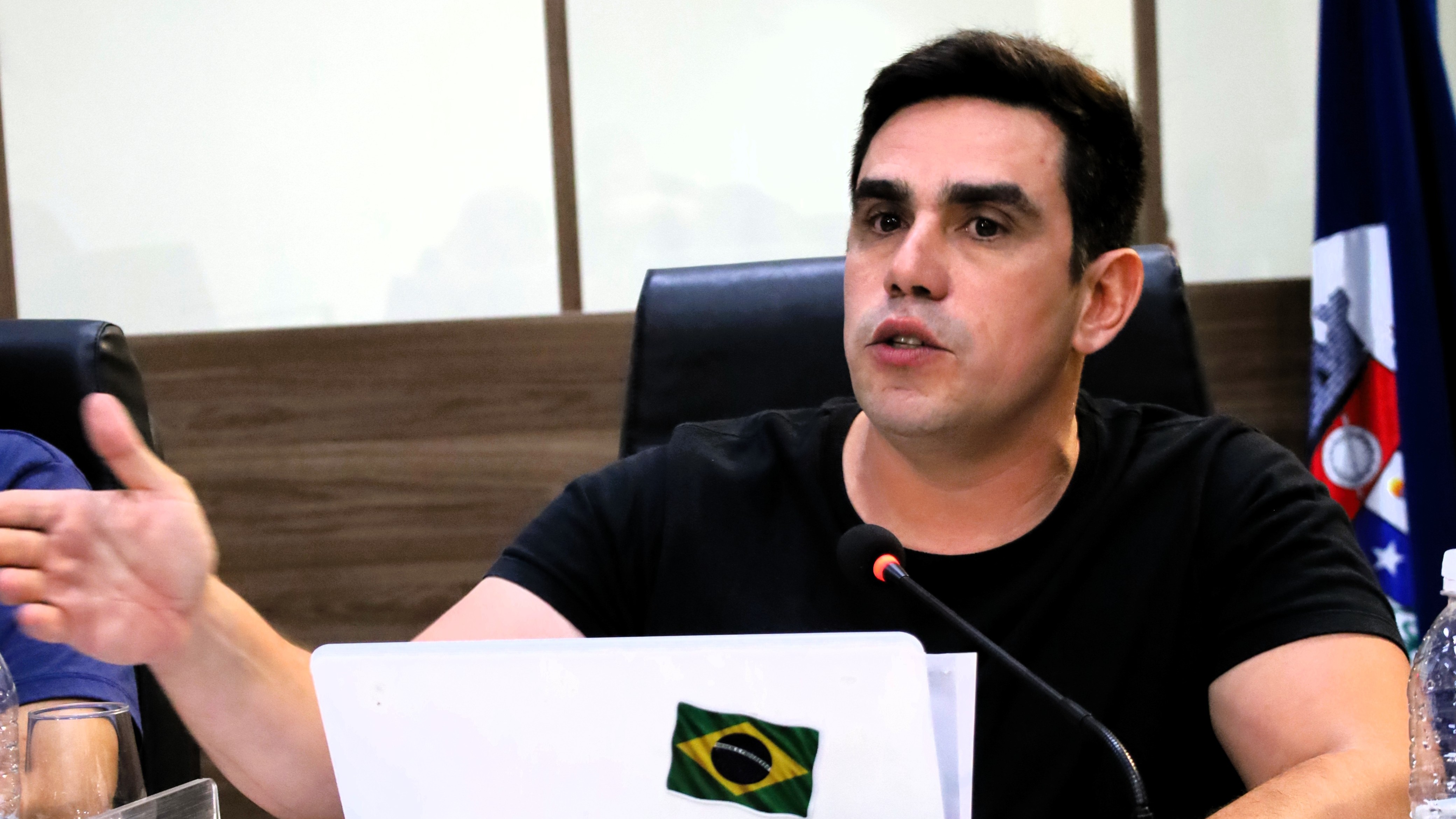 Vereadores discutem diretrizes para vacinação de autistas